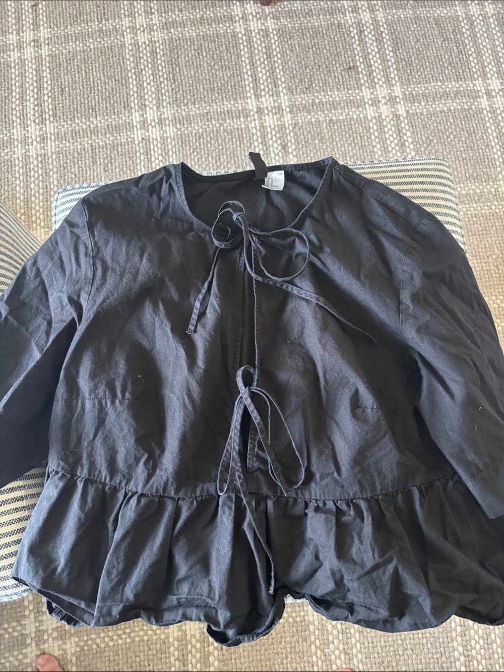 H and M Black Tie-Front Ruffle Hem Blouse size medium